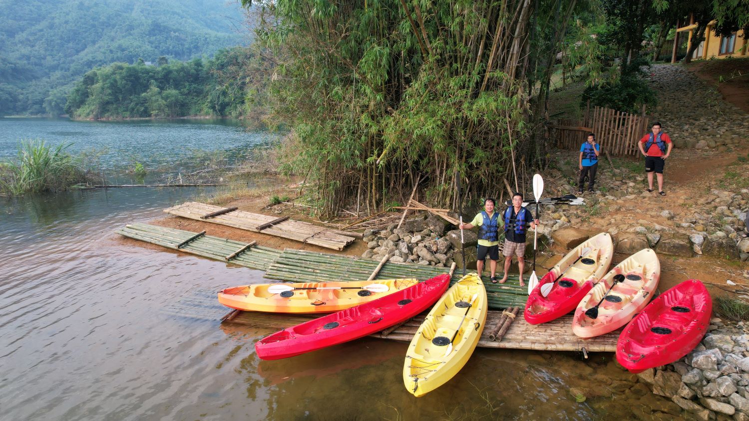 Lac de Hoa Binh depuis Hanoï | Séjour à Mai Chau